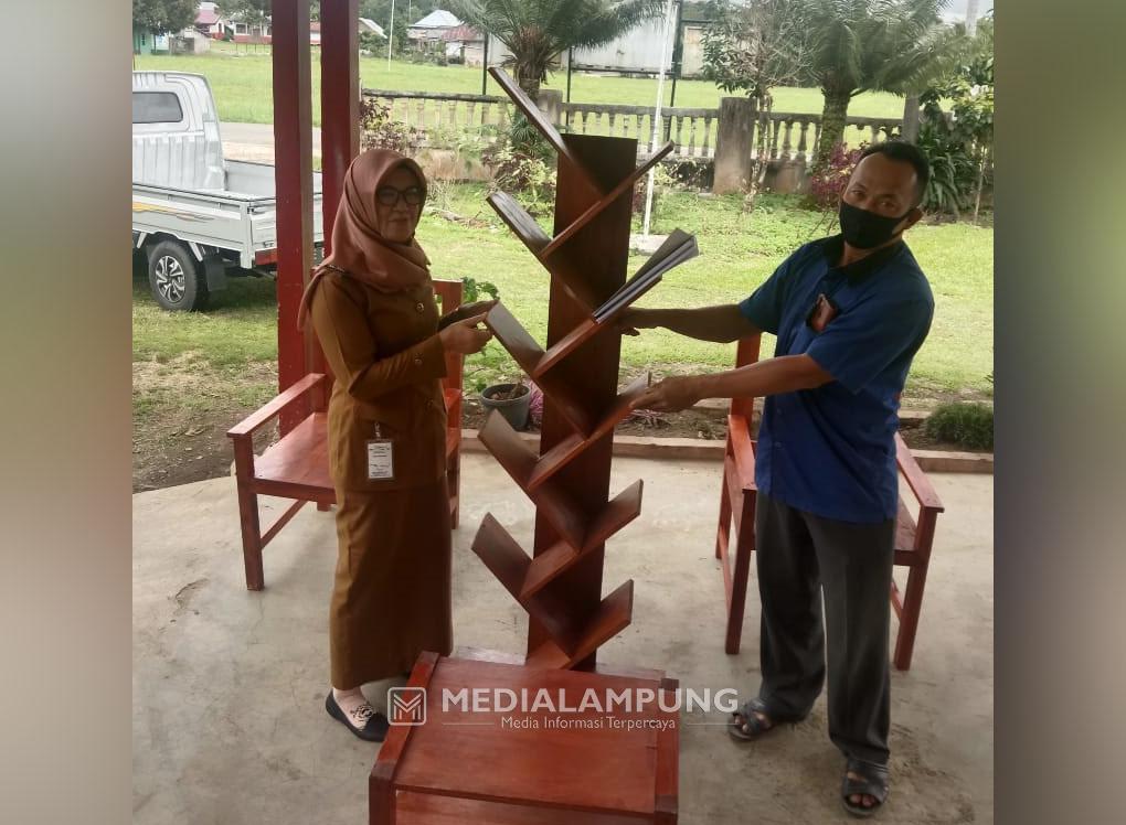 Bantuan Fasilitas Pojok Baca Diharapkan Tingkatkan Minat Baca Masyarakat