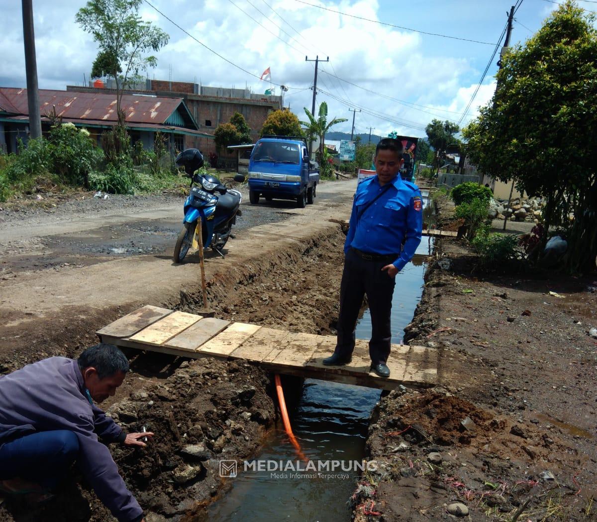 Akibat Pembangunan Jalan, Pipa Milik PDAM Limau Kunci Pecah 