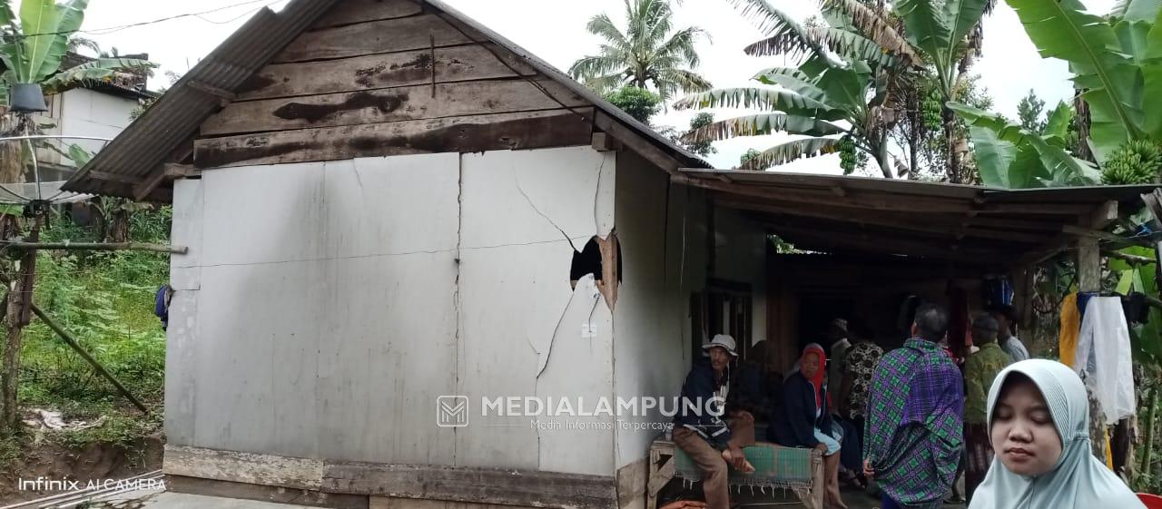 Sedang Masak di Dapur, Seorang Remaja Disambar Petir 