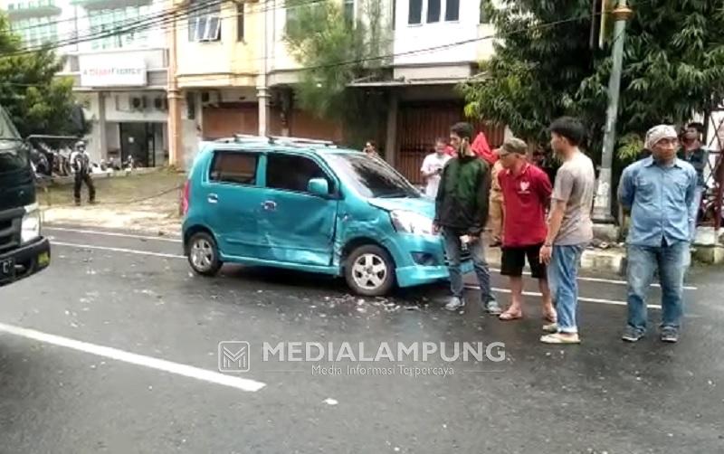 Empat Mobil Terlibat Tabrakan Beruntun, Jl. Jendral Sudirman Sempat Macet Total