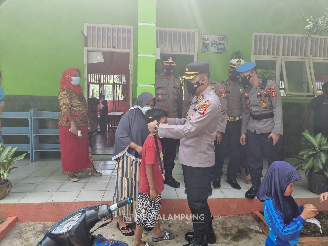 Kapolres Waykanan Tinjau Vaksinasi Anak di Baradatu