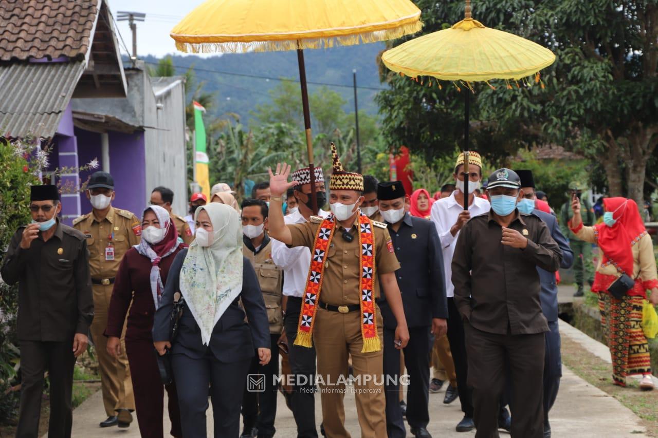 Parosil Minta Maaf, Jalan Rusak di Sekincau Belum Seluruhnya Tertangani 