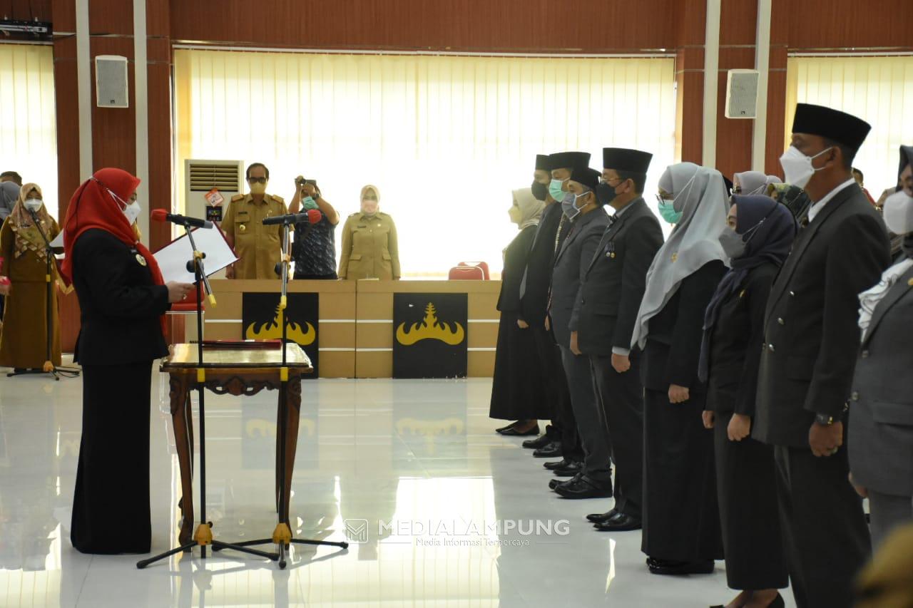 Bunda Eva Lantik Eka Afriana Sebagai Kadisdik Definitif