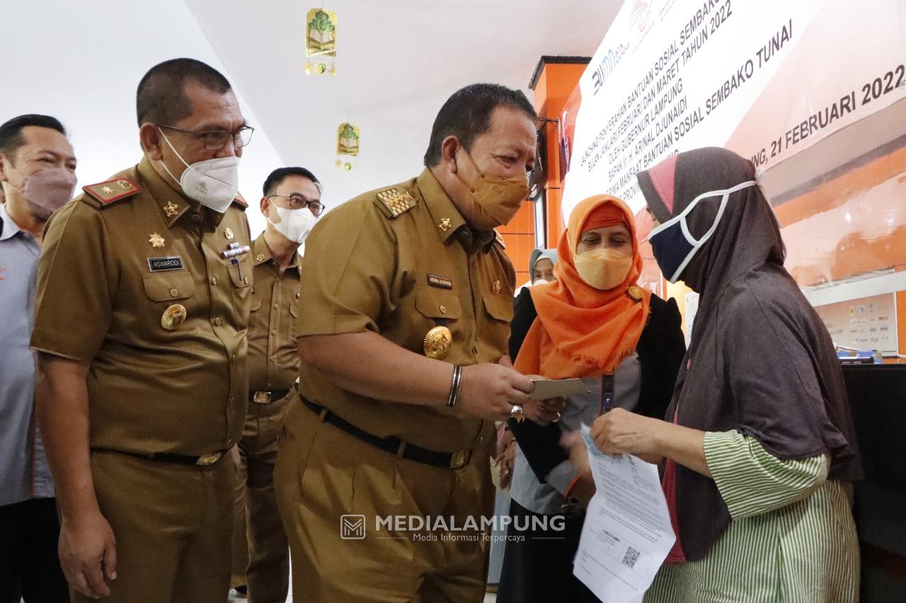 Gubernur Arinal Launching Penyerahan Bantuan Sosial Tunai 