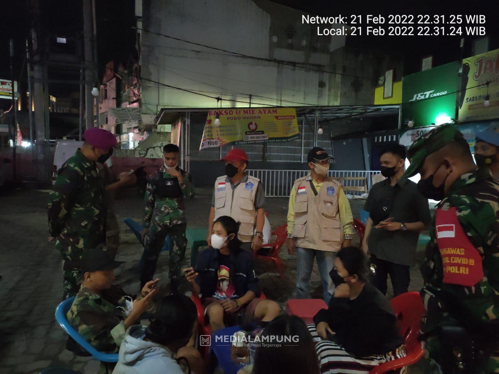 Lewati Batas Waktu, Salah Satu Usaha Angkringan Ditutup Sementara