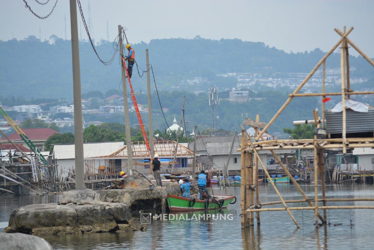 PLN Percepat Pembangunan Infrastruktur Kelistrikan ke Pulau Pasaran Lampung