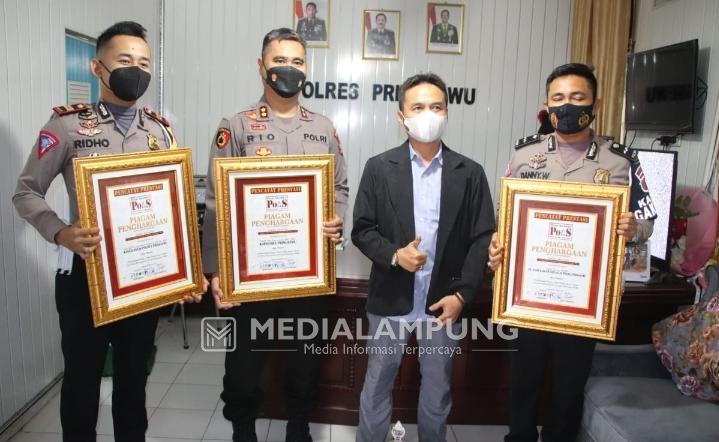 Ungkap Kasus Tabrak Lari, Polres Pringsewu terima Penghargaan
