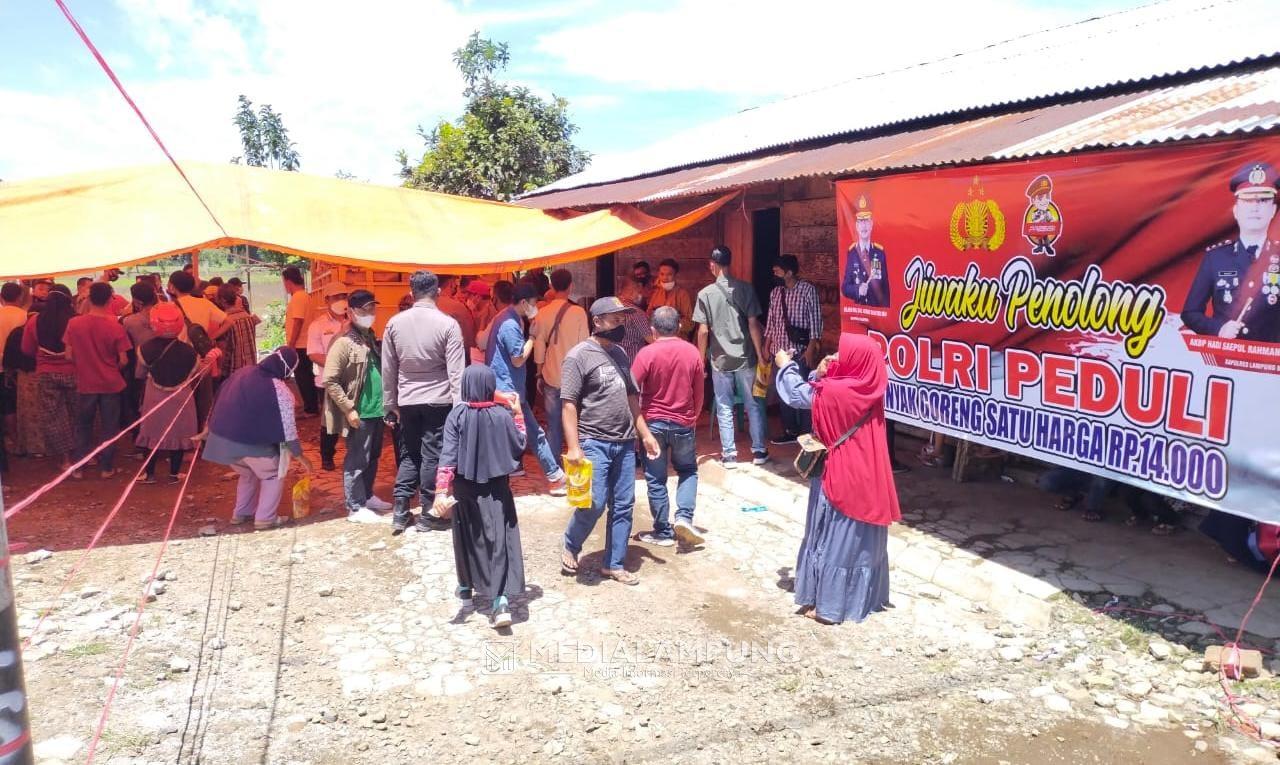 Operasi Pasar di Sukau, 1000 Liter Migor Diserbu Emak-Emak