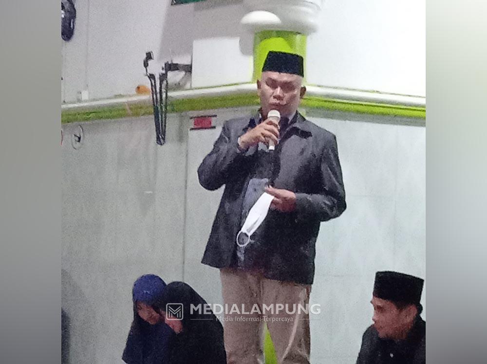 Camat Balikbukit Hadiri Peringatan Isra Mi'raj dan Santunan Yatim-Piatu 