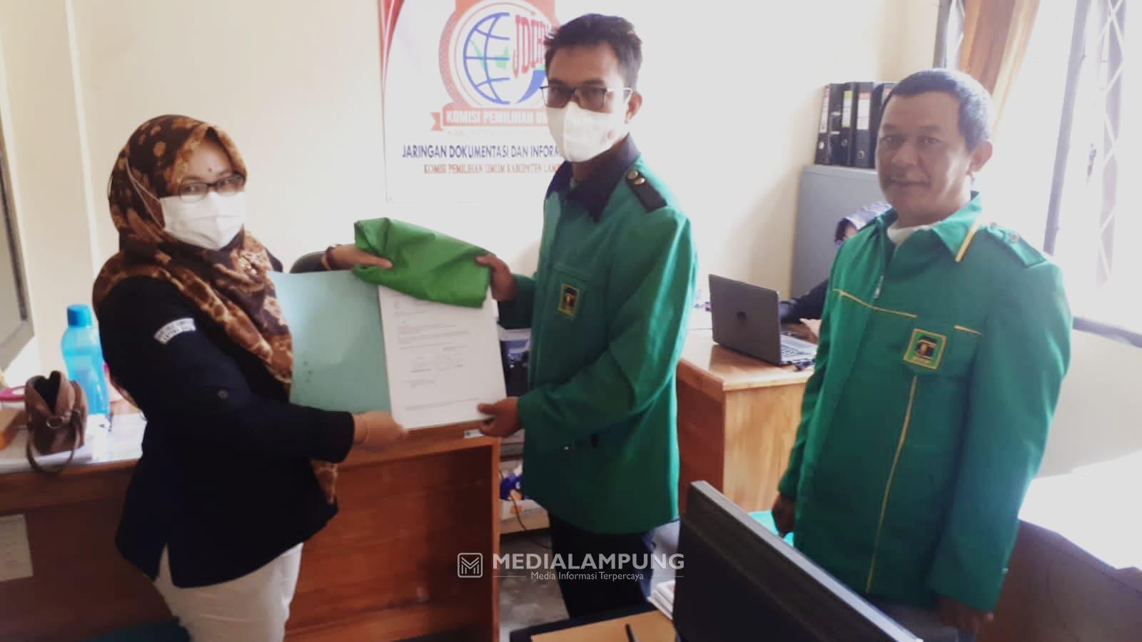 Serahkan SK Pengurus Baru, DPC PPP Lambar Instruksikan Kader Segera Panaskan Mesin Partai