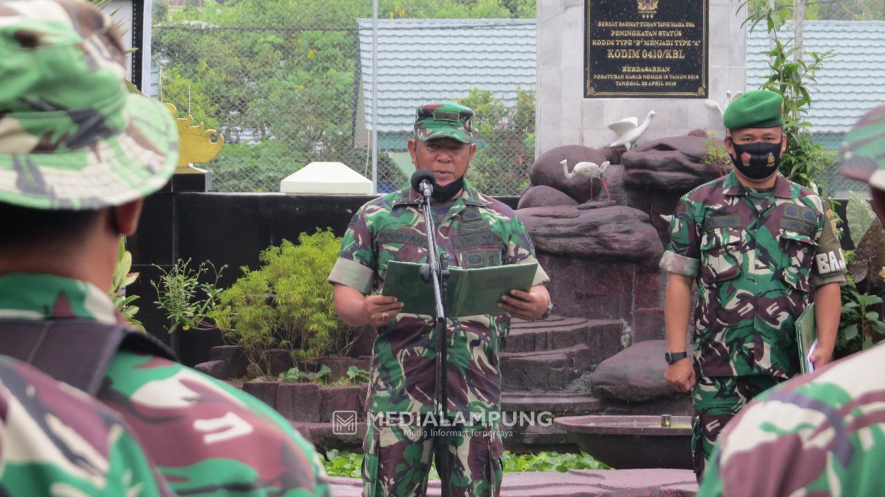 Mayor Djafar Pimpin Apel Pagi Prajurit TNI dan PNS Kodim KBL