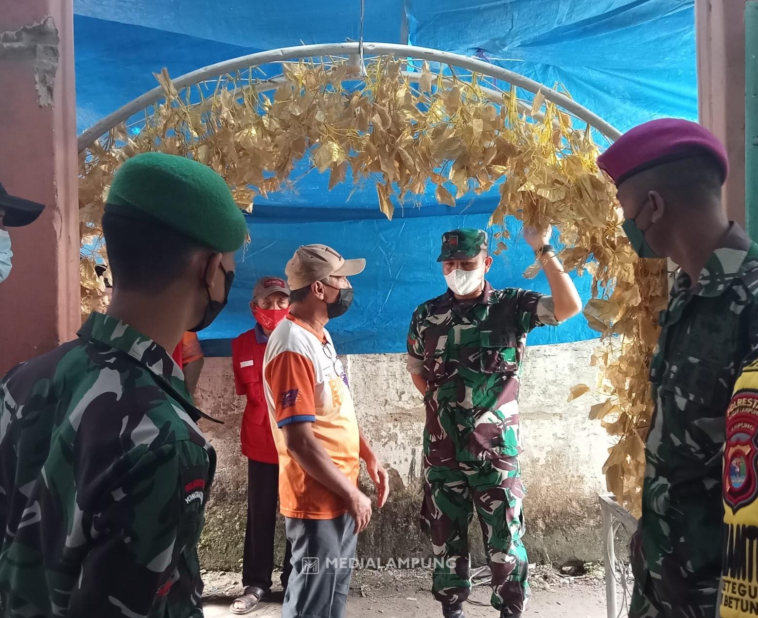 Bersama Satgas Covid-19, Kopda Eka Imbau Masyarakat Patuhi Prokes