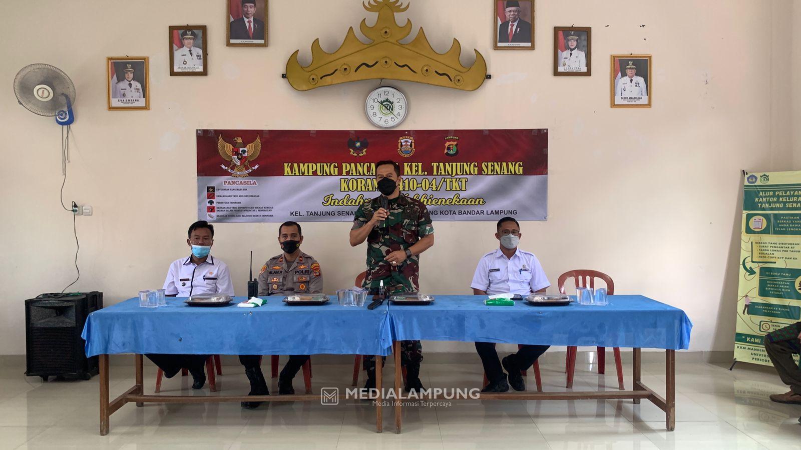 Anggota Koramil TKT Sosialisasikan Pembentukan Kampung Pancasila