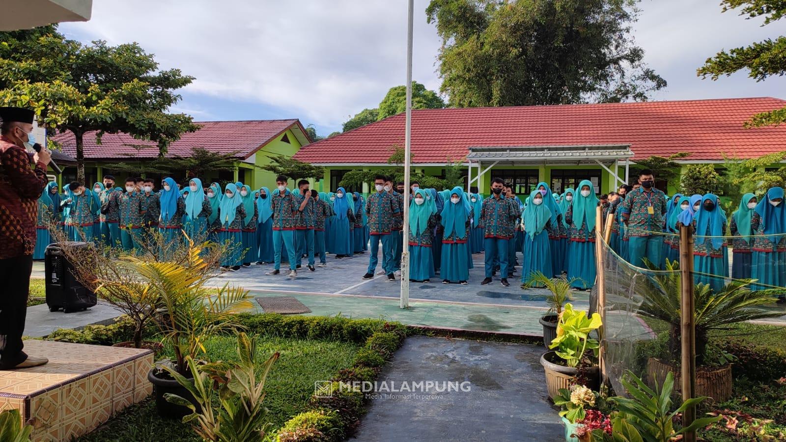 Siswa Kelas XII Tingkat MA di Lambar Serentak Mengikuti PAT 