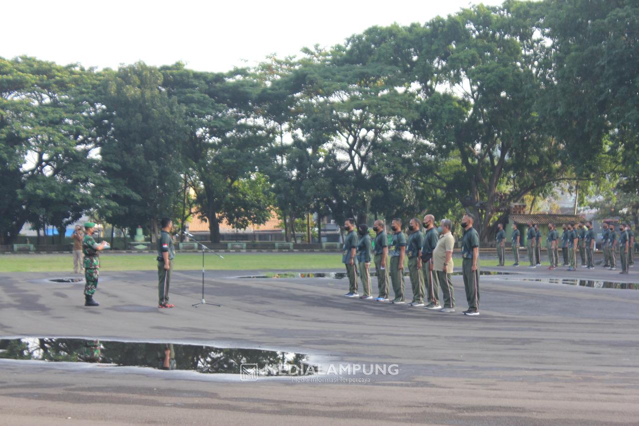 Jaga Kebugaran Tubuh Agar Tetap Sehat, Personel Kodim KBL Ikut Olahraga Bersama