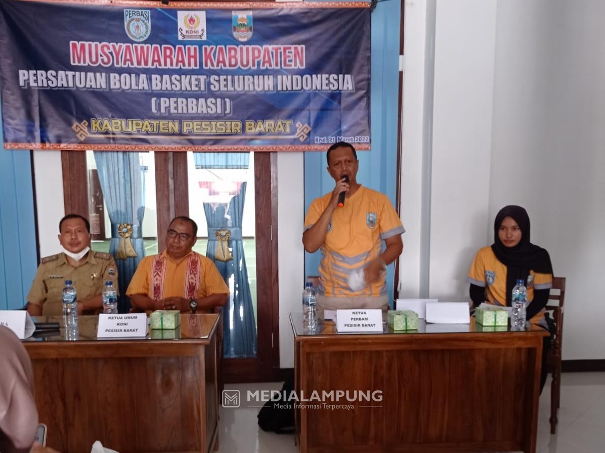 Muskab Perbasi Kabupaten Pesbar ke-III, Indaris Indrianta Terpilih Secara Aklamasi