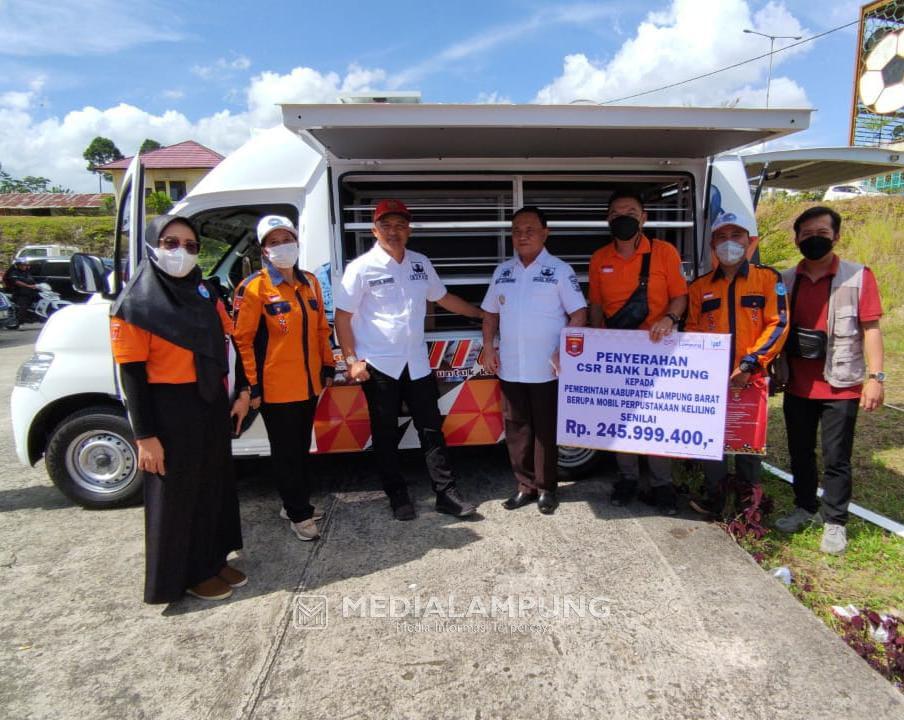 GLD Lambar Terima CSR Satu Unit Mobil dari PT. Bank Pembangunan Daerah