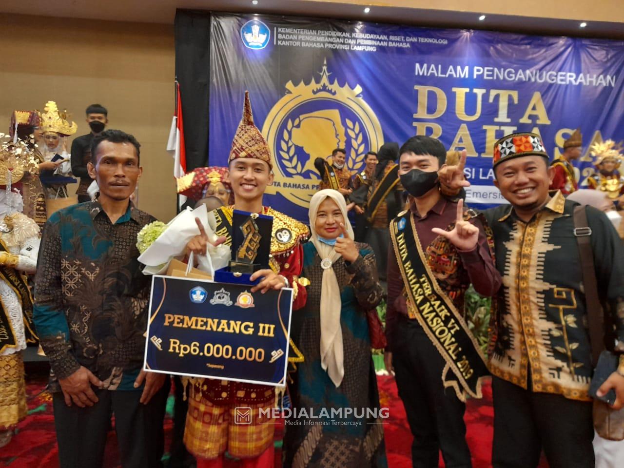 Andi Rinaldo Juara 3 Duta Bahasa Provinsi Lampung 2022