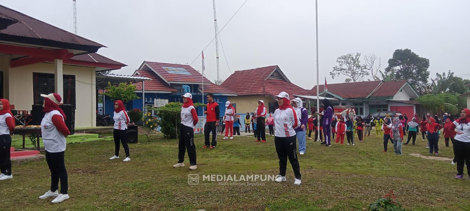 Senam Bersama Kembali Digelar, Camat Bambang Apresiasi Animo Warga