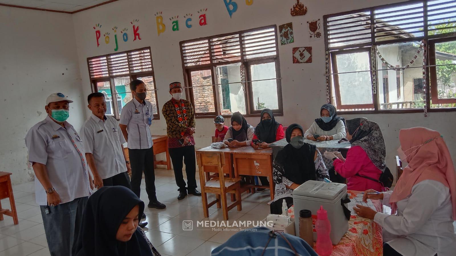 Kabid PMPTK Disdikbud Lambar: Pemeratan Vaksin Guru Penting Dukung PTM