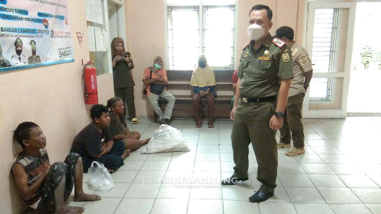 Razia Rutin, Satpol PP Bandarlampung Jaring 6 Orang