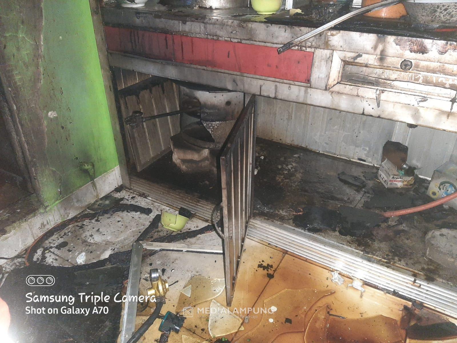 Gas Meledak, Kios Bakso TM 1 Terbakar