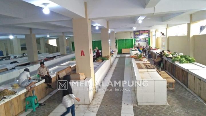 Pedagang Mengeluh, Pasar Smep Masih Sepi Pengunjung