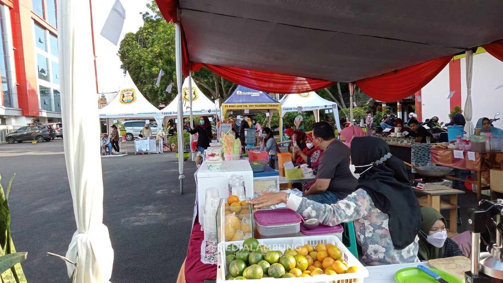Bazar Takjil Pemkot Bandarlampung Sepi Pengunjung