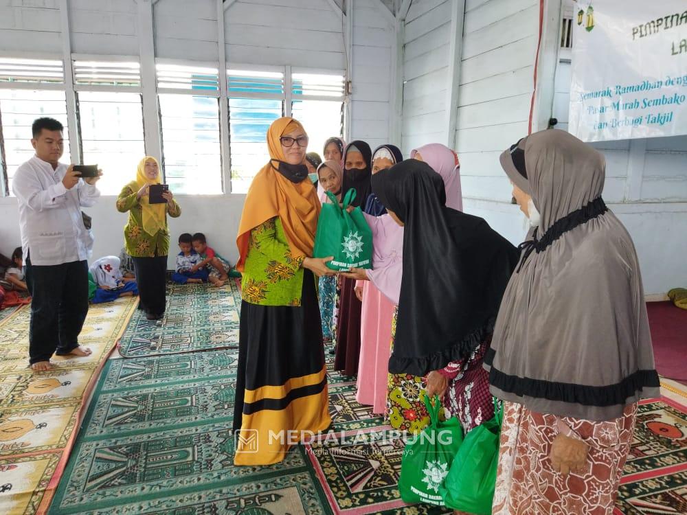 Berkah Ramadhan, Pimpinan Daerah ‘Aisyiyah Lambar Gelar Pasar Murah